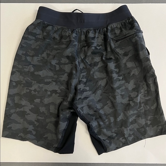 Lululemon T.H.E Short Linerless Mesh Camo 9” - Picture 3 of 7